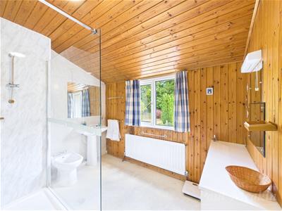 En suite Bathroom